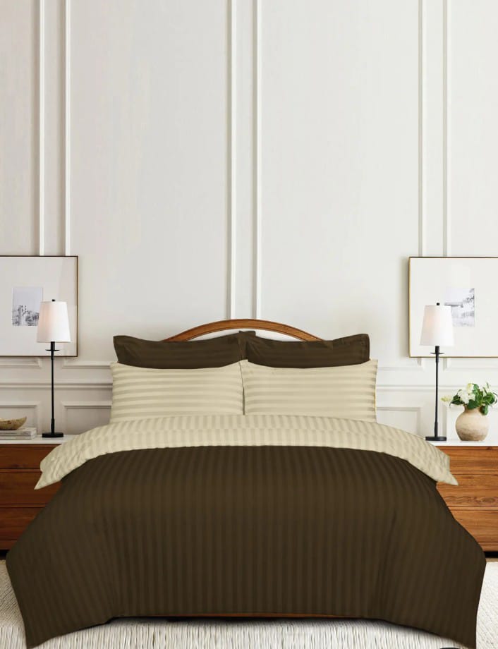 Luxury Duvet Cover Set with Matching Pillow Covers – Soft & Stylish